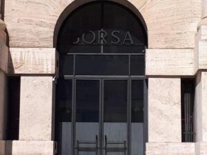 Piazza Affari chiude in forte calo (-2,2%) con le banche