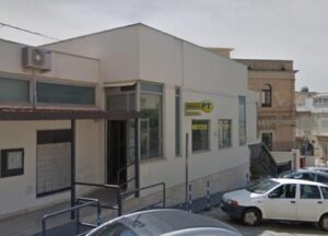 Rapina in pieno giorno all'ufficio postale di Comiso