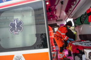 Duplice incidente sul lavoro, un giovane morto, uno gravissimo