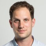 Wsj nega con veemenza le accuse al reporter arrestato