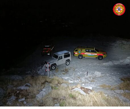 Precipitano sulle Apuane, morta una donna, ferito un uomo