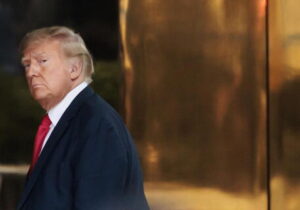 Donald Trump è arrivato alla Trump Tower a New York