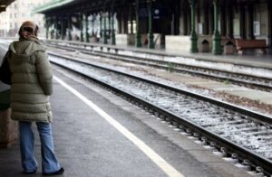 Sciopero nelle ferrovie, venerdì nero per chi viaggia