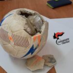 Droga e cellulari in carcere: il pallone imbottito