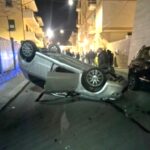Carambola di auto a Comiso, una macchina si ribalta, 4 feriti