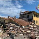 Esplosione in casa Lucchesia, persona estratta viva da macerie