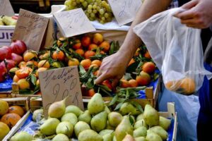 L'inflazione di marzo rivista al ribasso, Istat lima al 7,6%