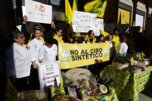 Regioni, 'siamo contrari al cibo sintetico'
