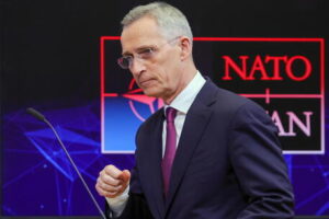 Media, segretario Nato Stoltenberg arrivato a Kiev