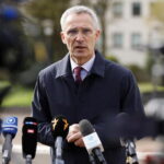 Stoltenberg, dobbiamo discutere l'invio di caccia a Kiev