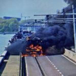 Bus in fiamme, bloccato il traffico sul ponte per Venezia
