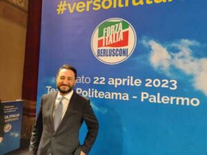Cancelleri aderisce a Fi,'ho sbagliato,è famiglia di valori'