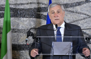 Sudan: Tajani, evacueremo 200 civili tra cui 140 italiani