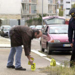 Muore in sparatoria dopo aver sottratto arma a carabiniere