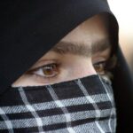 Iran: attrici sotto accusa per non avere indossato il velo