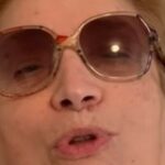 Iva Zanicchi, caduta dalle scale dopo il Cantante Mascherato