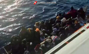 Migranti: Nadir ne salva 41, assegnato il porto di Lampedusa