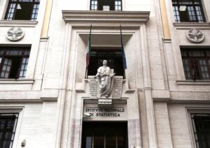 Istat, divario crescita prezzi retribuzioni supera i 7 punti
