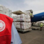 Il primo volo di aiuti umanitari atterra a Port Sudan