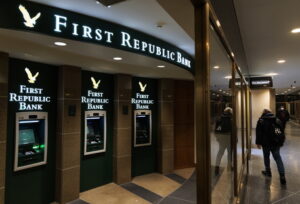 Salvataggio per First Republic Bank, l'acquisirà JpMorgan
