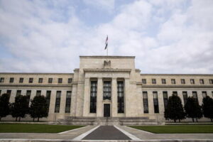 La Fed alza i tassi dello 0,25%, domani tocca alla Bce