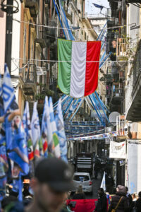 Scudetto Napoli: due feriti per spari e tre per petardi