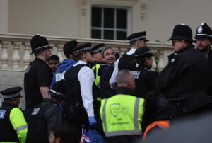 Hrw, 'arresti all'incoronazione incredibilmente inquietanti'
