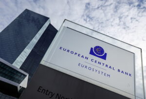 Eurocamera, con l'aumento dei tassi a rischio il bilancio Ue