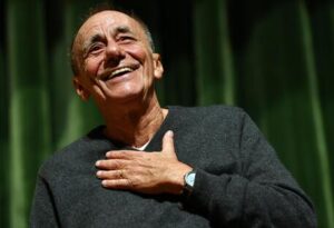 Vecchioni al Teatro di Siracusa ma per amore di Eschilo