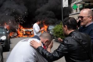 Milano, scoppia un furgone che trasportava bombole di ossigeno