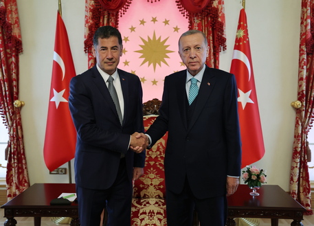 Turchia: Ogan sosterrà  Erdogan al ballottaggio