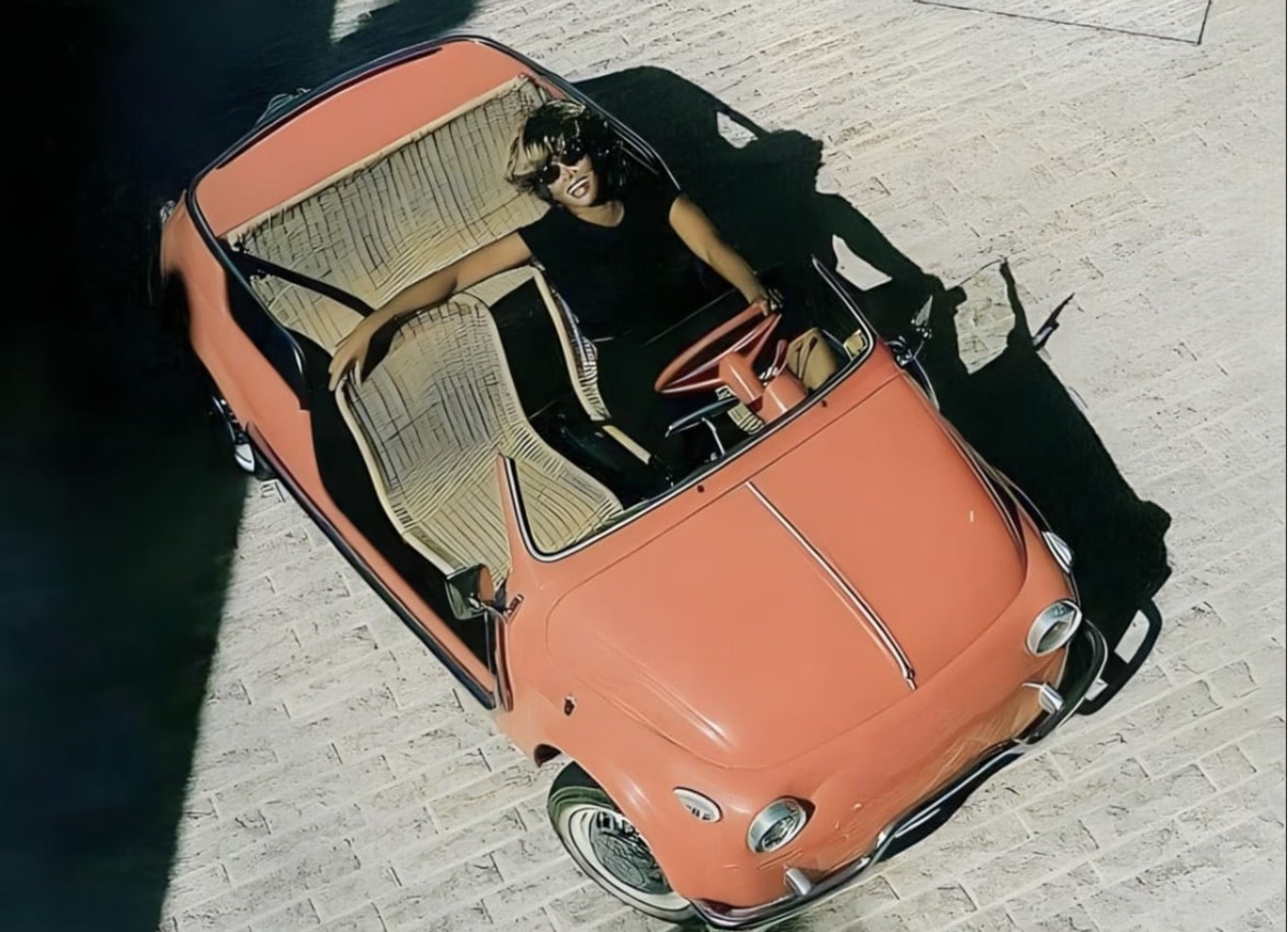 Tina Turner e l’amore per le auto Tina Turner e l’amore per le auto