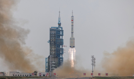 Cina, Shenzhou16 diretta verso stazione spaziale Tiangong