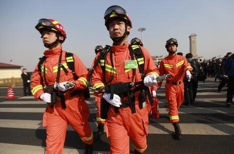 Cina: esplosione in un ristorante, almeno 31 morti