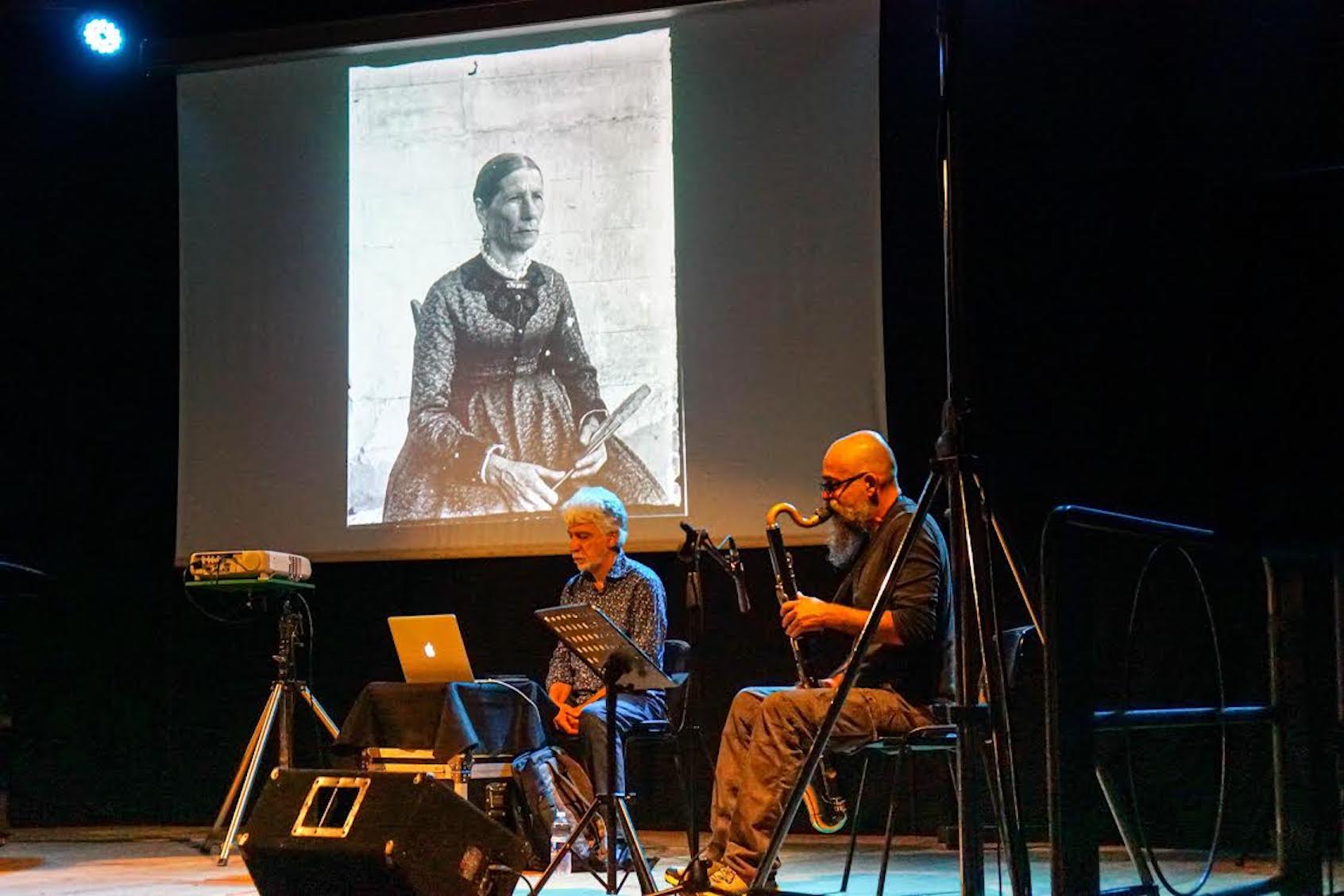 Concerto, il teatro in posa a Comiso