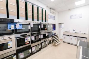 Rumeno ruba un forno, preso
