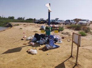 Povera la mia spiaggia di Torre di Mezzo, abbandonata