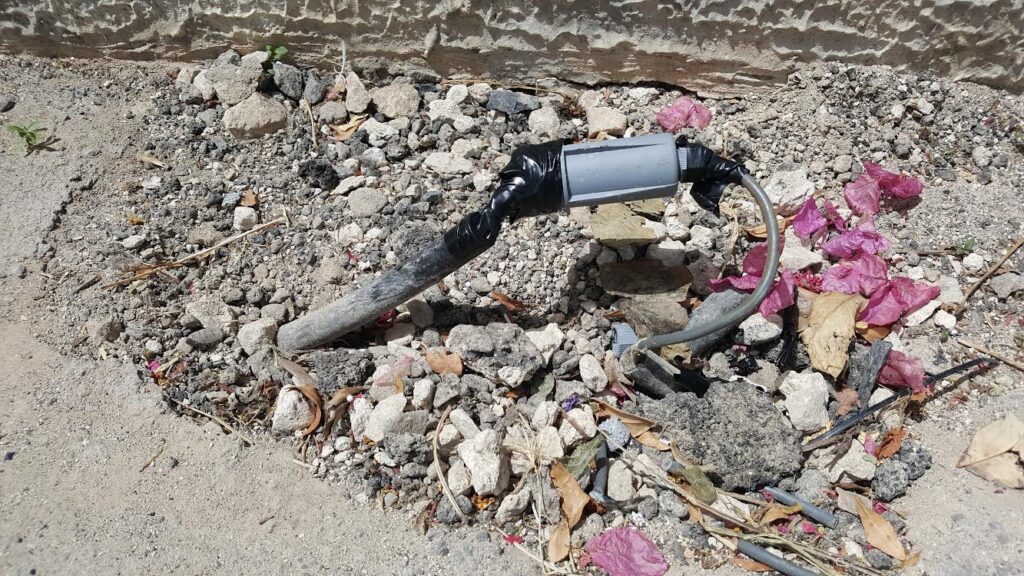 Modica, hanno tranciato i cavi del telefono in via Risorgimento