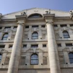 Borsa: Milano apre in rialzo dello 0,46% oltre soglia 29