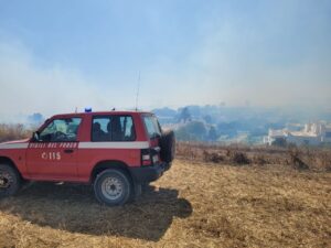 Incendio a Sampieri e Marina di Modica, guardacaso vicino a villaggi