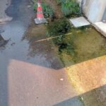 Il ristagno di acqua in via Cataudella a Ragusa