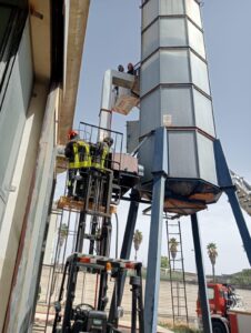 Ragusa, incendio in un silos di una falegnameria industriale