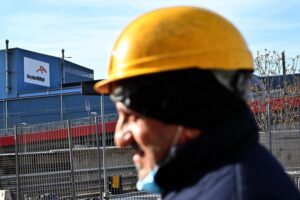 Sciopero di 24 ore all'ex Ilva, presidi a Taranto