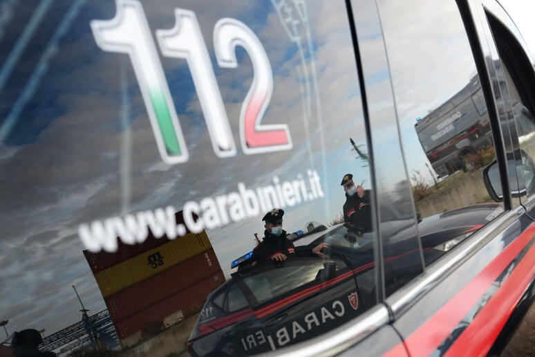 Lite nel Siracusano, 12enne ferisce coetaneo con coltellate Lite nel Siracusano, 12enne ferisce coetaneo con coltellate
