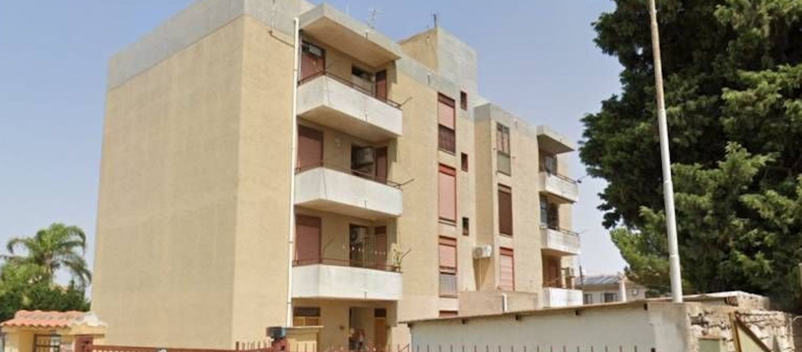 Aveva una casa ma occupava casa popolare abusivamente