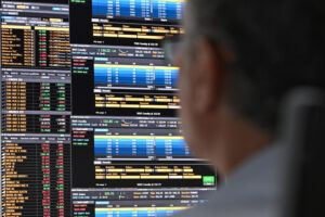 Borsa: Milano apre in calo, Ftse Mib -0,6%