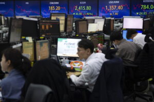 Borsa: l'Asia chiude in rialzo, si guarda a trimestrali