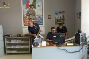 Si appropria di patrimonio di 2 anziane, sequestrato un milione di beni