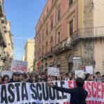 Protesta studenti a Palermo, basta scuole fatiscenti