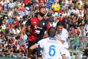 Serie A: pazzesco Cagliari, ribalta Frosinone da 0-3 a 4-3
